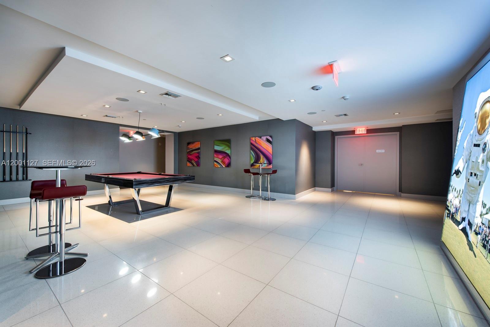 PARQUE TOWERS CONDO - Residential Lease