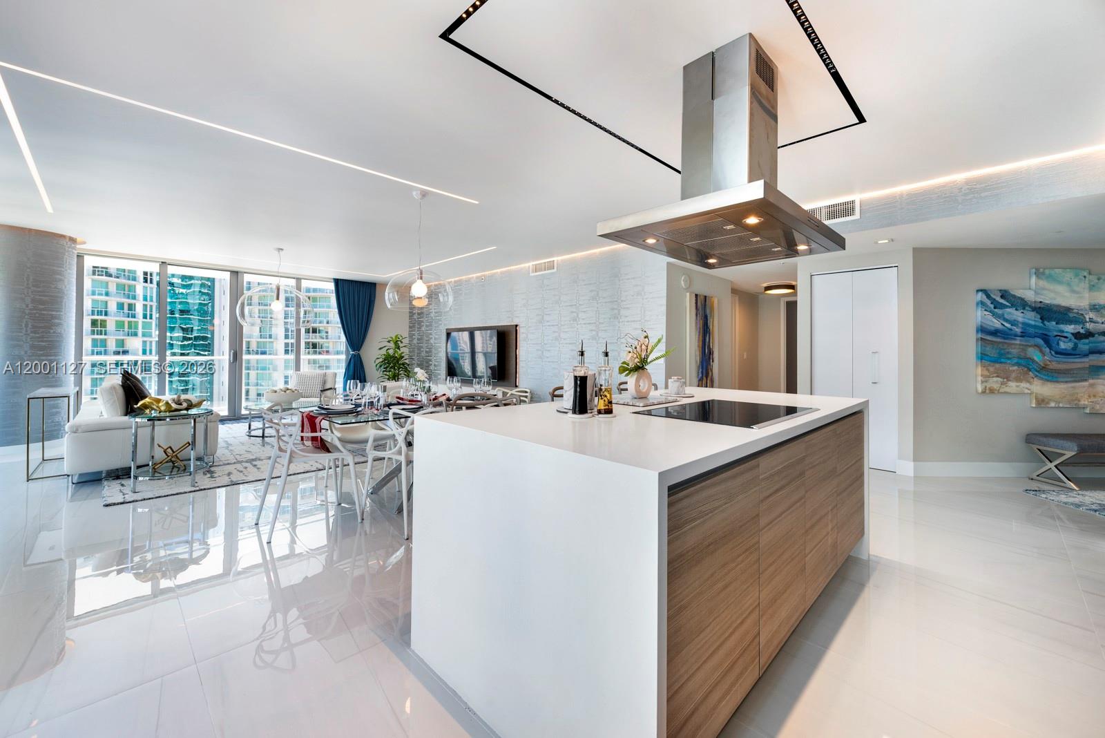 PARQUE TOWERS CONDO - Residential Lease