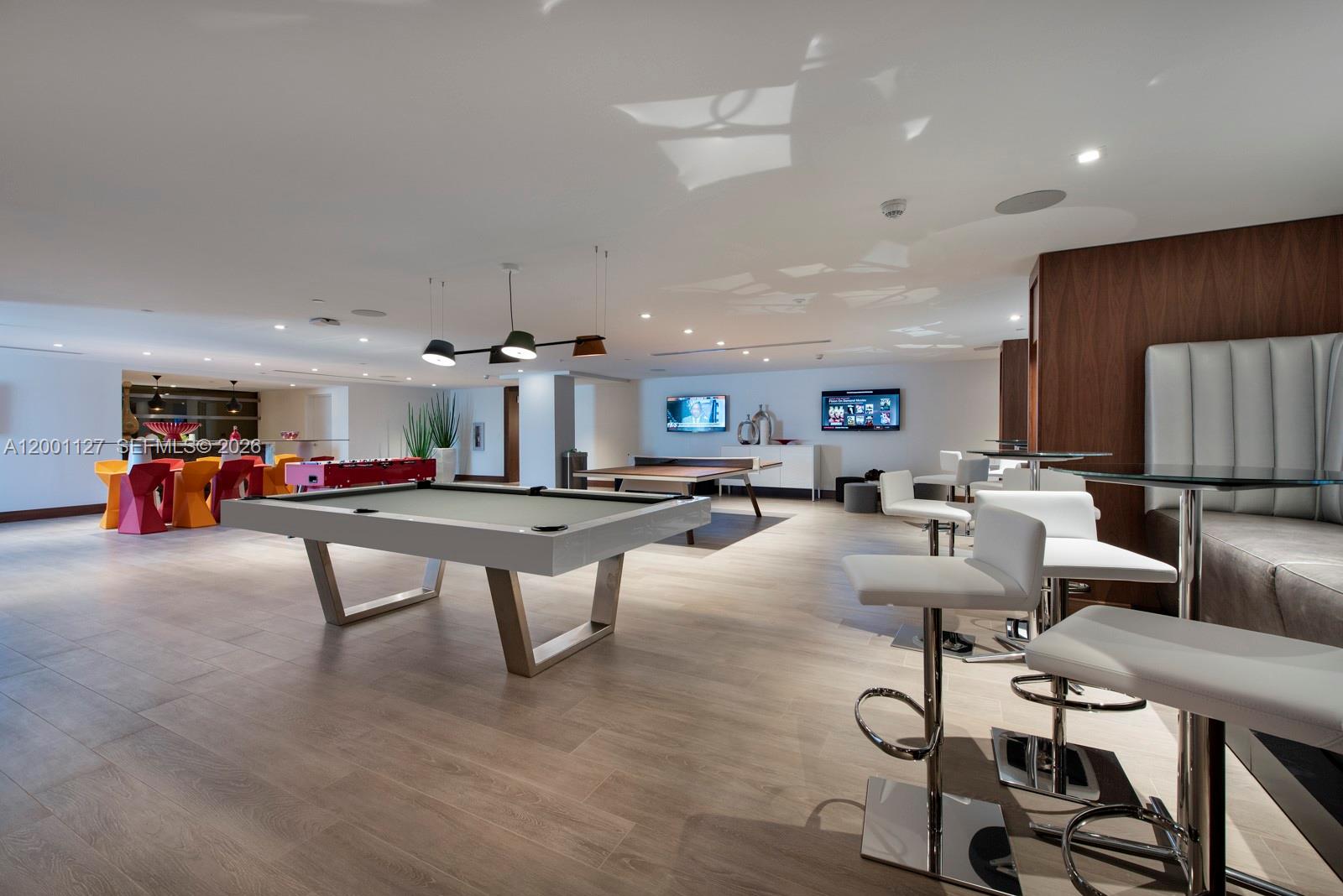 PARQUE TOWERS CONDO - Residential Lease