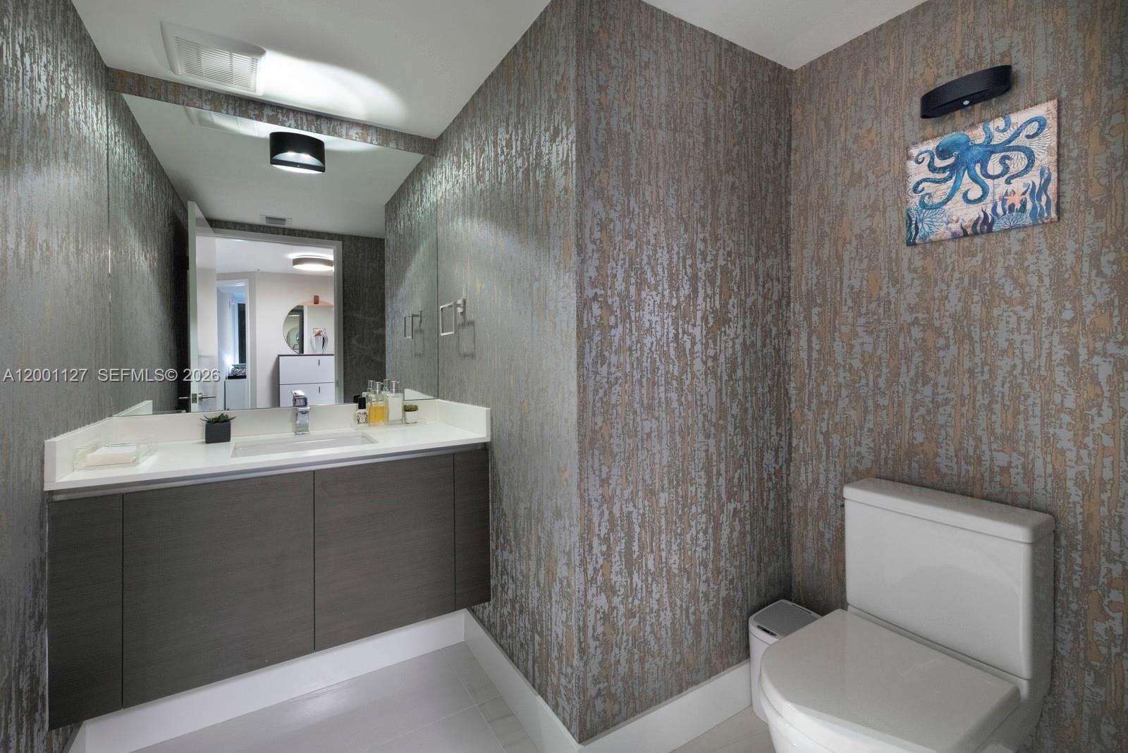 PARQUE TOWERS CONDO - Residential Lease