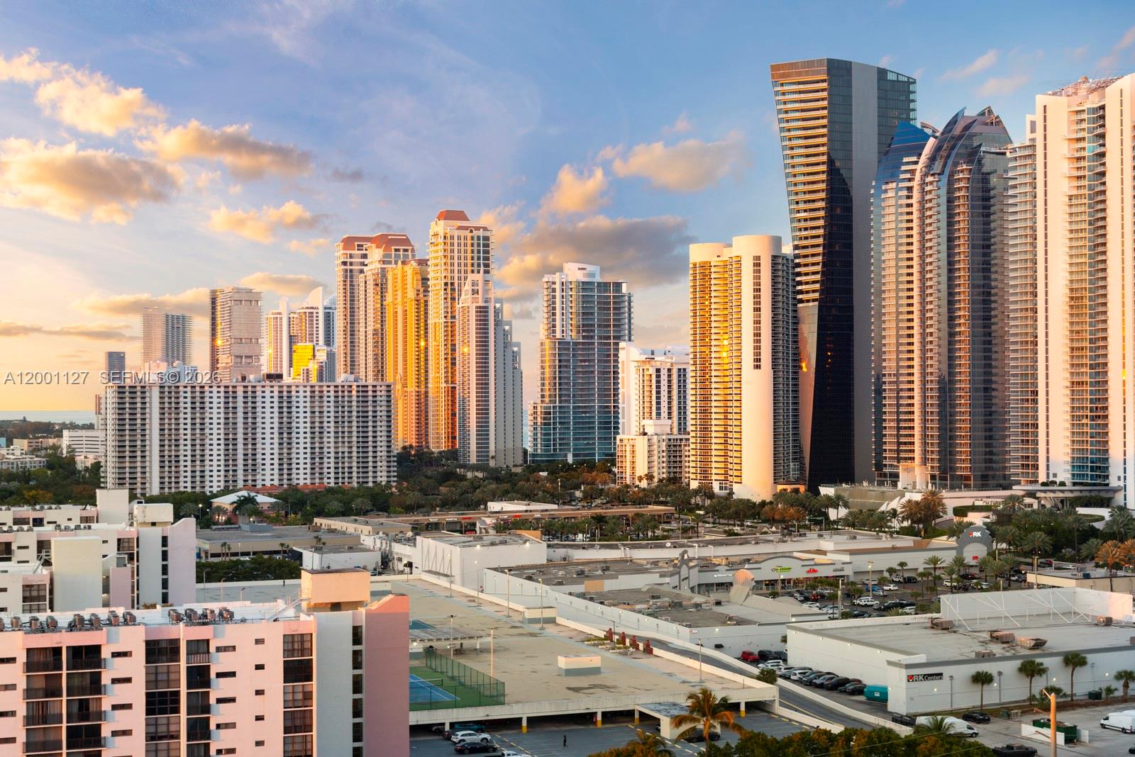 PARQUE TOWERS CONDO - Residential Lease