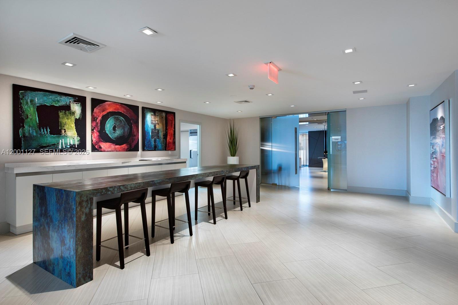 PARQUE TOWERS CONDO - Residential Lease