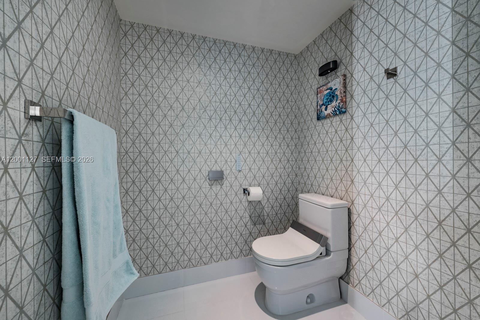 PARQUE TOWERS CONDO - Residential Lease