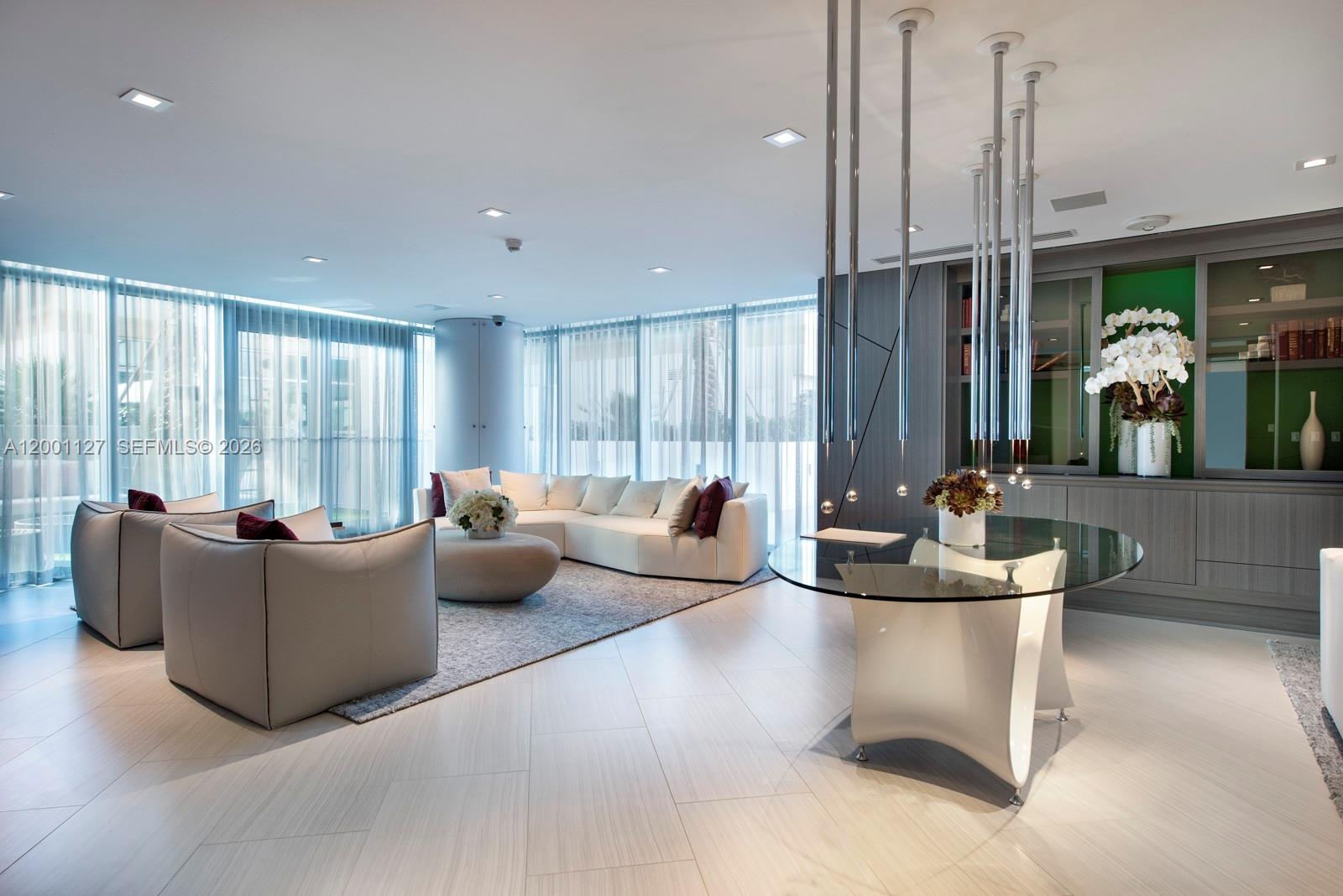 PARQUE TOWERS CONDO - Residential Lease