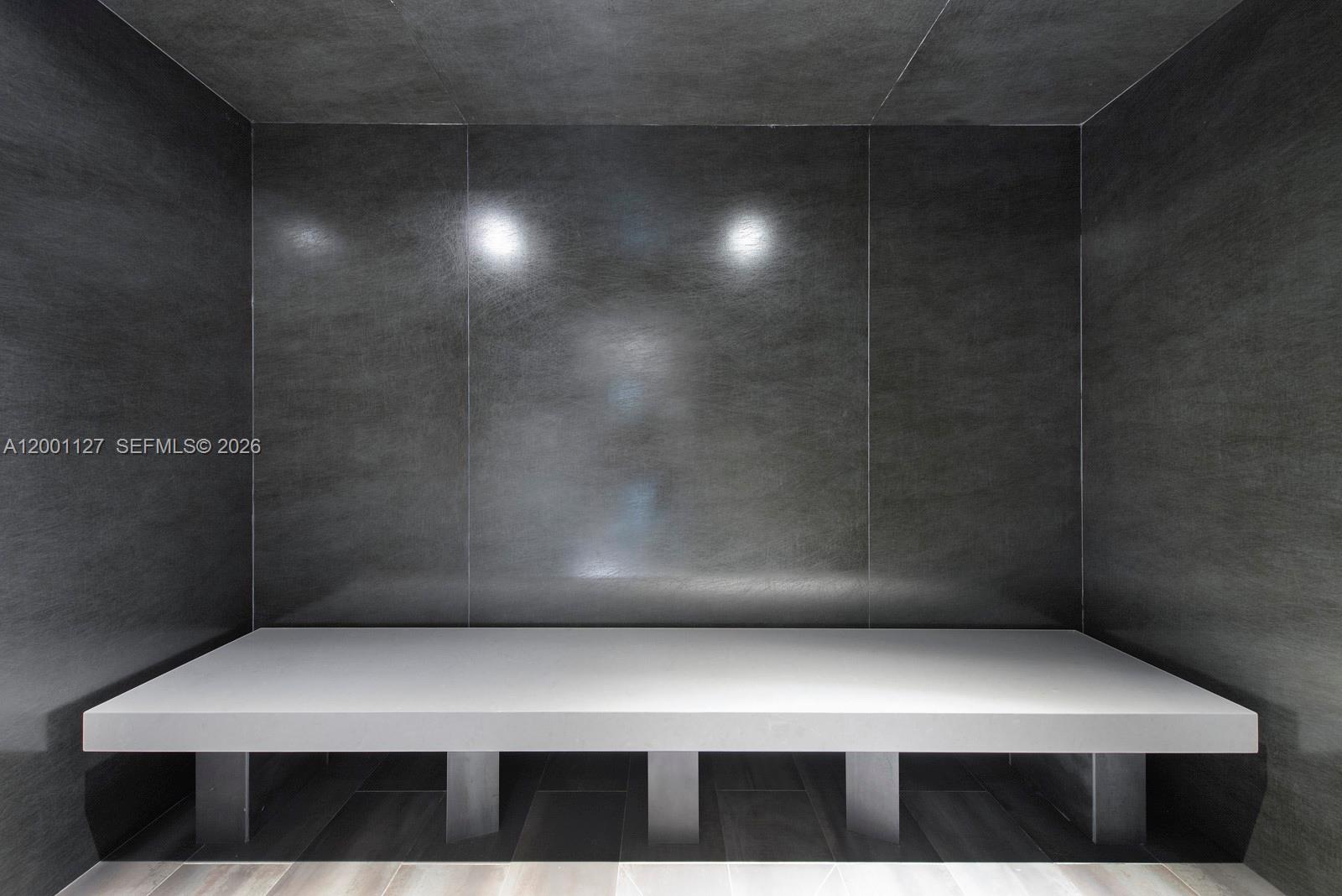 PARQUE TOWERS CONDO - Residential Lease