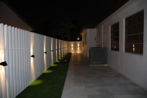 9701 SW 30th St 9701 Miami FL 33165