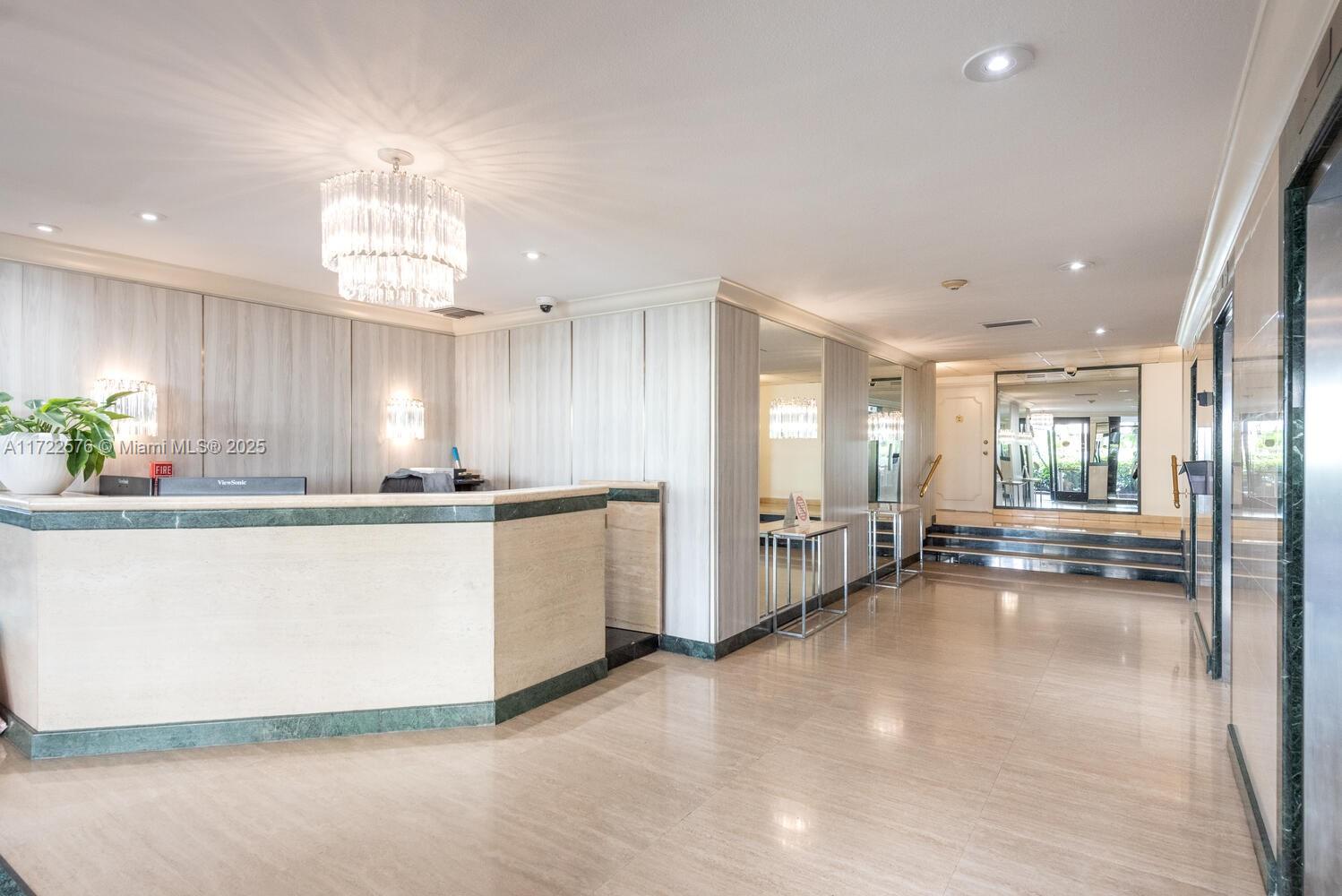 BRICKELL BAY TOWER CONDO - Residential