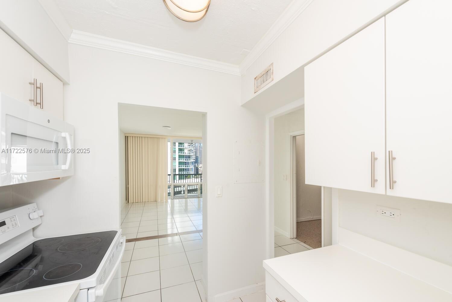 BRICKELL BAY TOWER CONDO - Residential