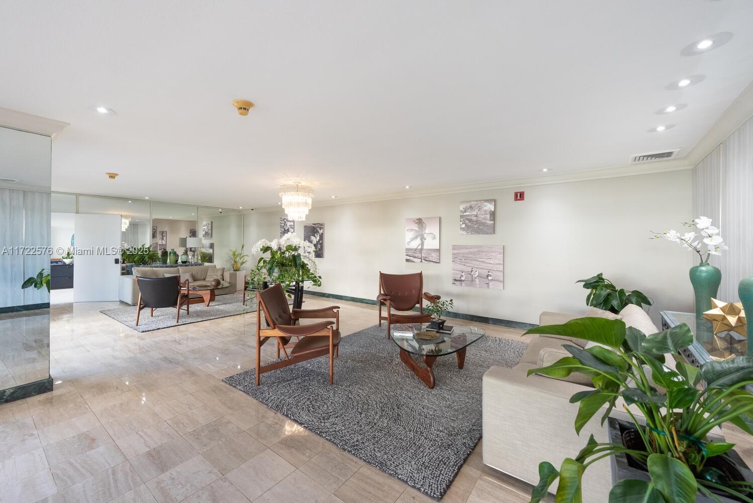 BRICKELL BAY TOWER CONDO - Residential