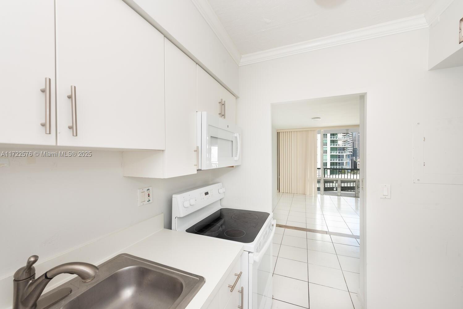 BRICKELL BAY TOWER CONDO - Residential