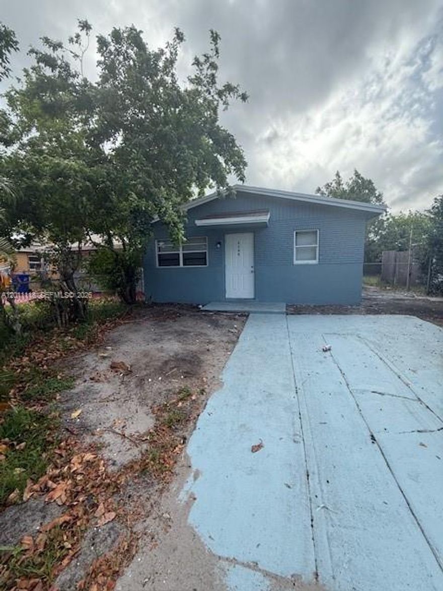 Charming 3/1 bedroom Home in the area of Fort Lauderdale and near to may central places and mayors highways.