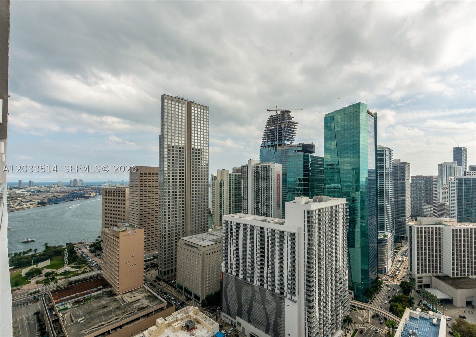 151 SE 1st St 807