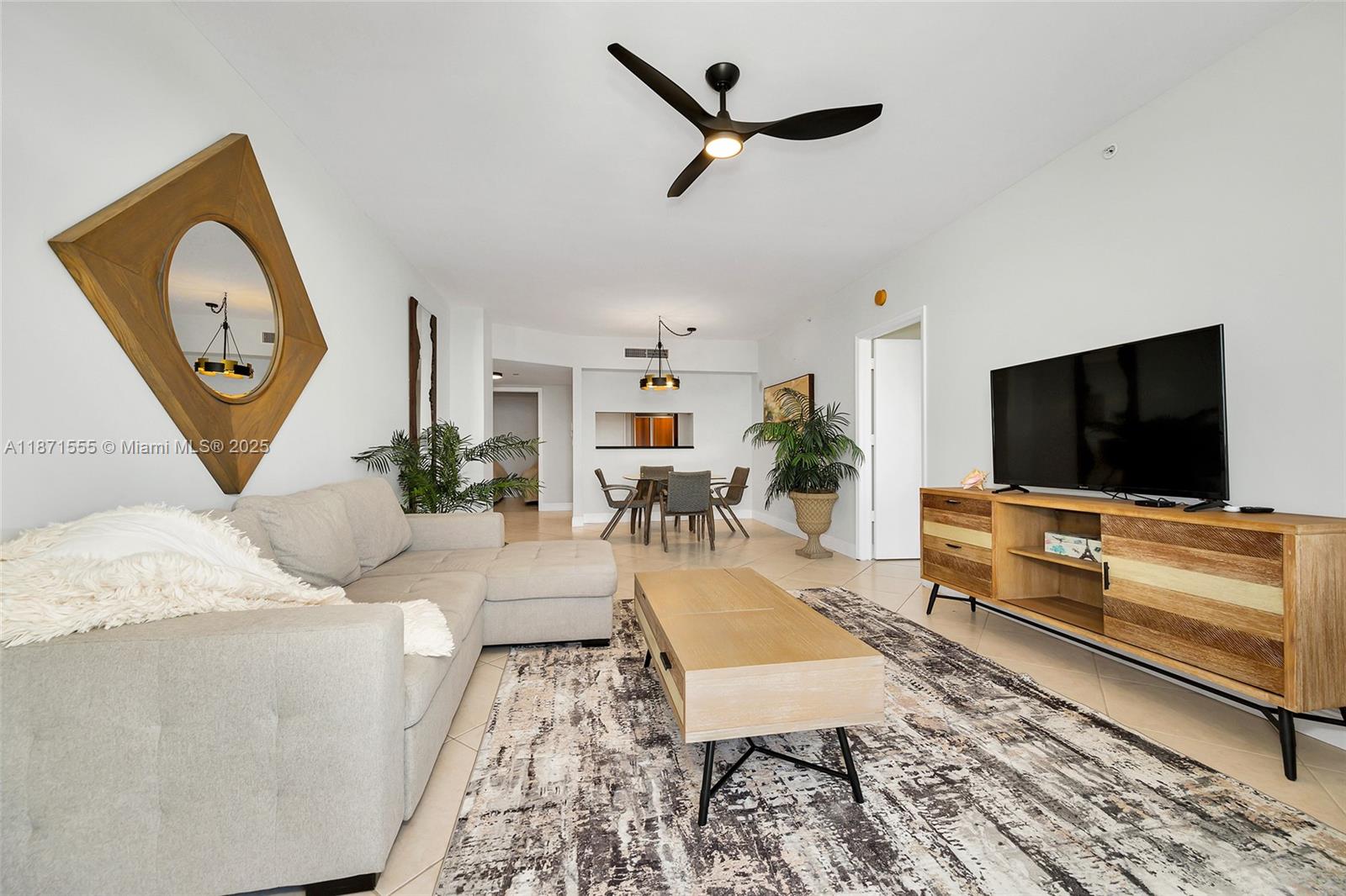 SOLIMAR CONDO - Residential