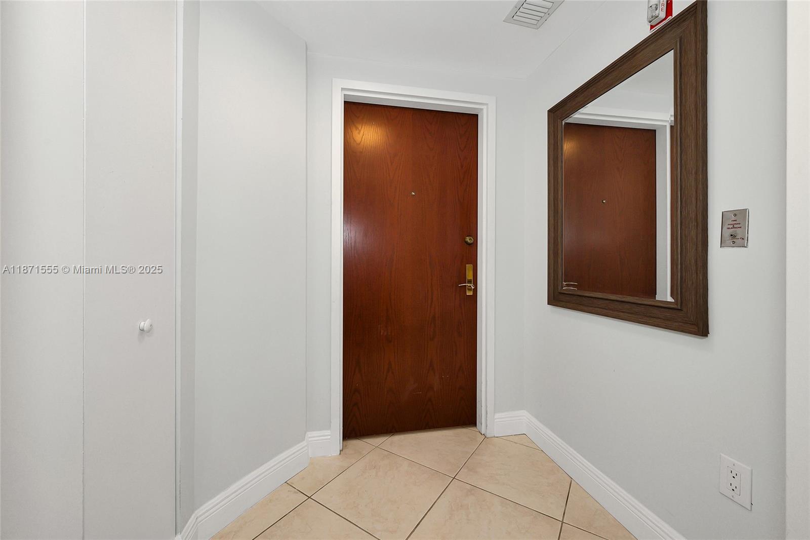 SOLIMAR CONDO - Residential