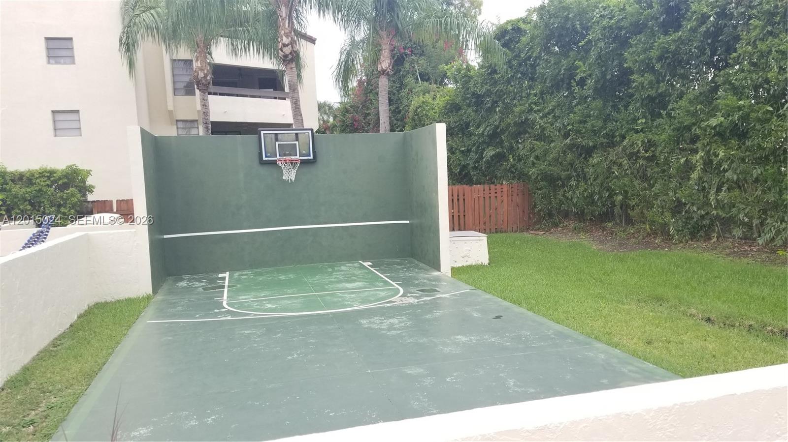 KENLAND WALK CONDO II - Residential Lease