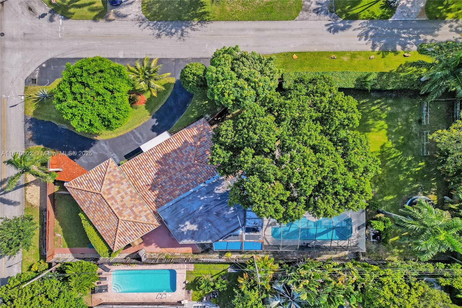 601 Nw 22nd St, Wilton Manors, Broward County, Florida - 5 Bedrooms  
3 Bathrooms - 