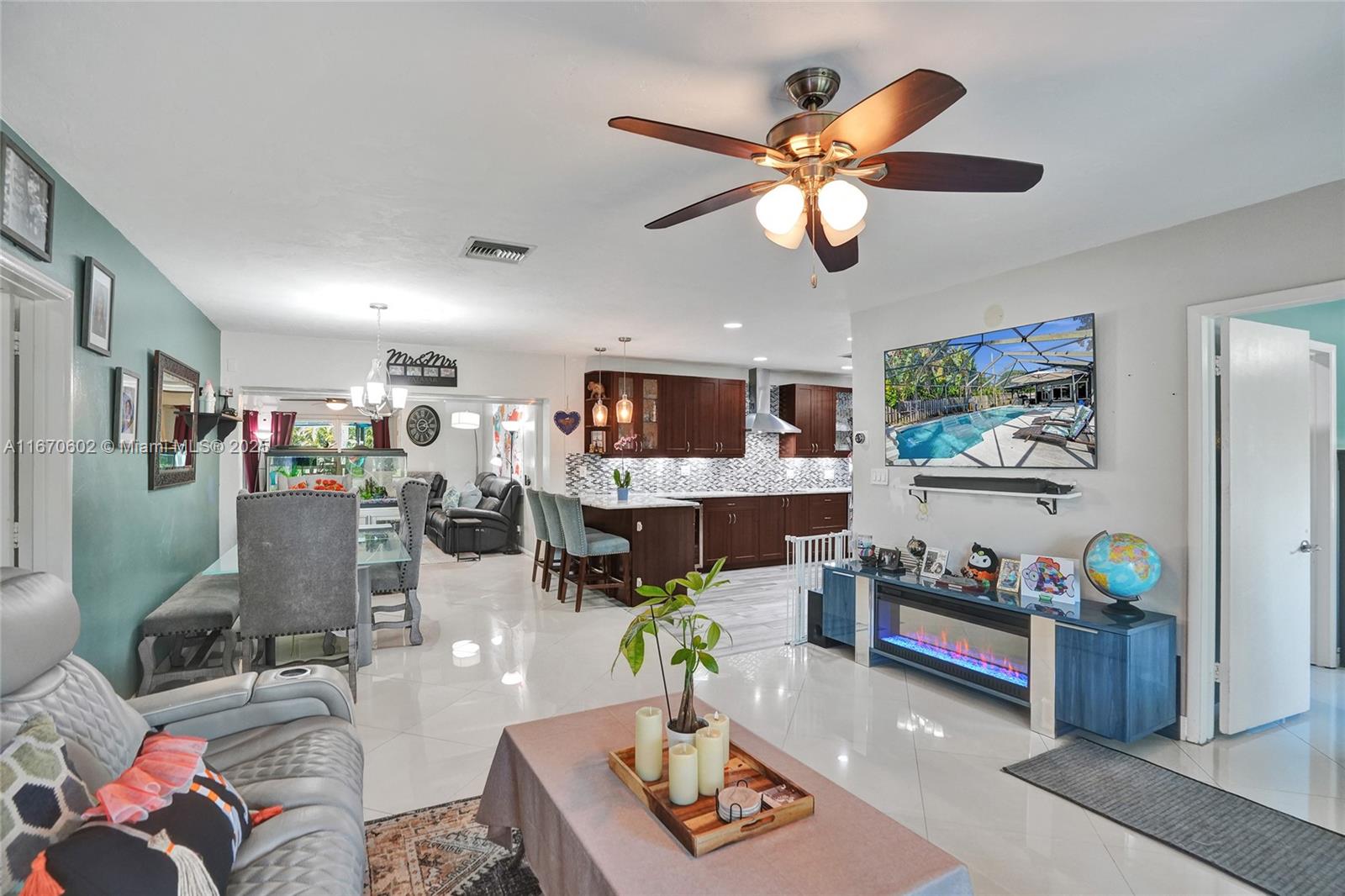 601 NW 22nd St