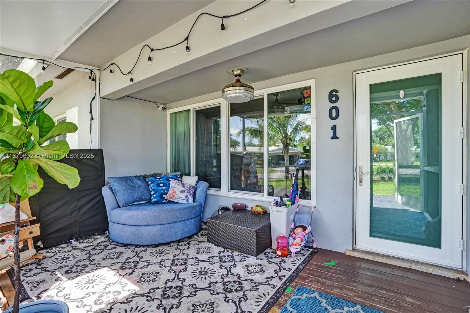 601 NW 22nd St