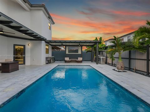 22685 SW 131st Pl Miami FL 33170