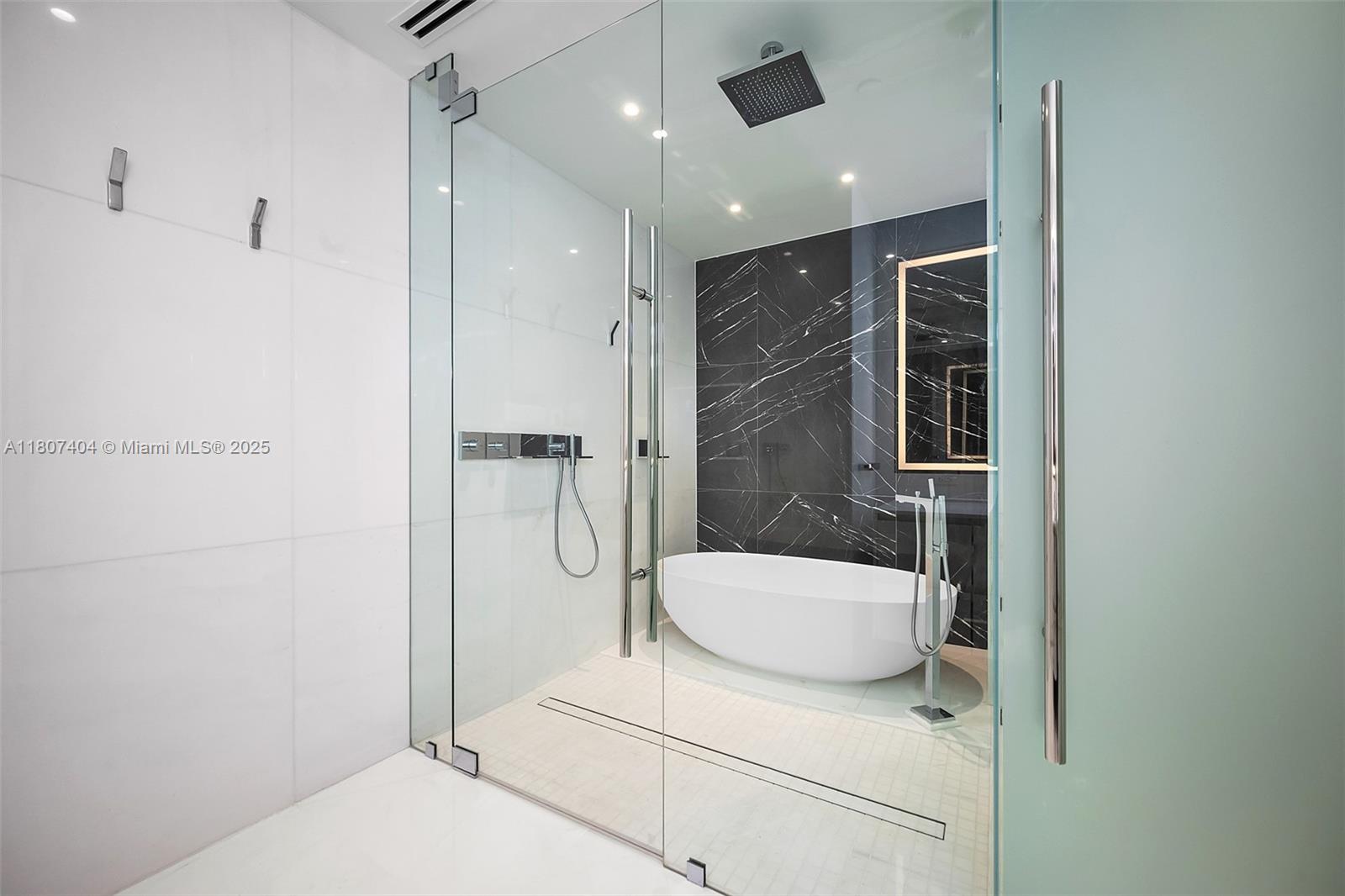 ASTON MARTIN RESIDENCES - Residential Lease