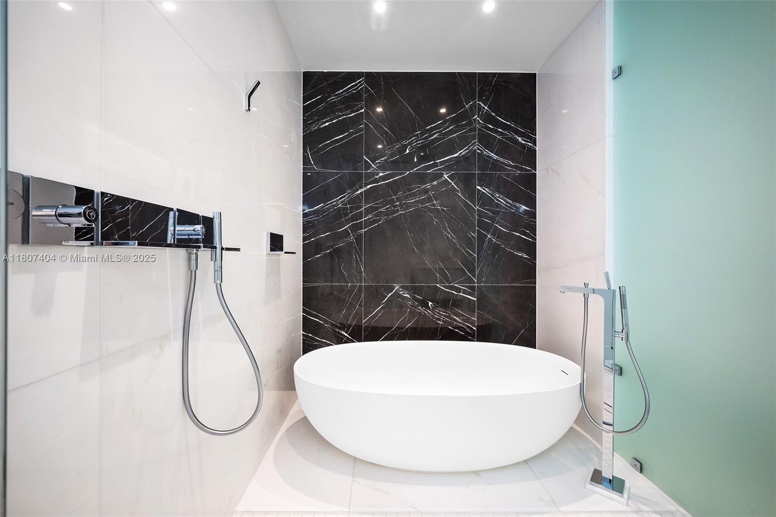 ASTON MARTIN RESIDENCES - Residential Lease