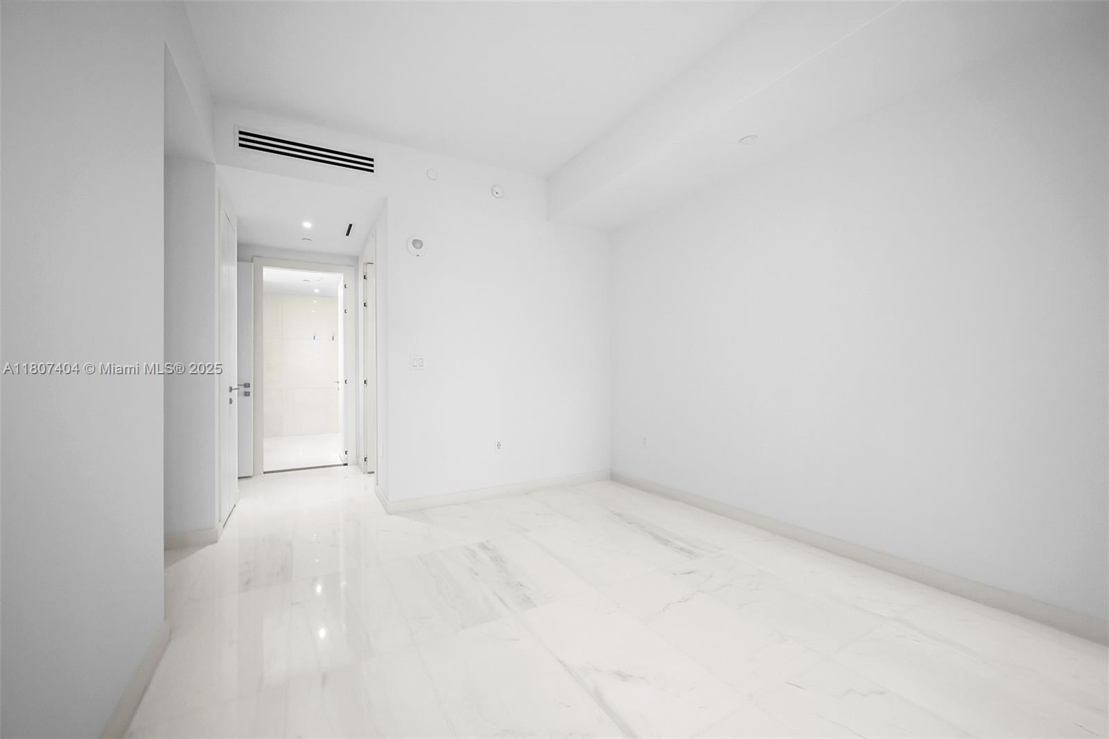 ASTON MARTIN RESIDENCES - Residential Lease