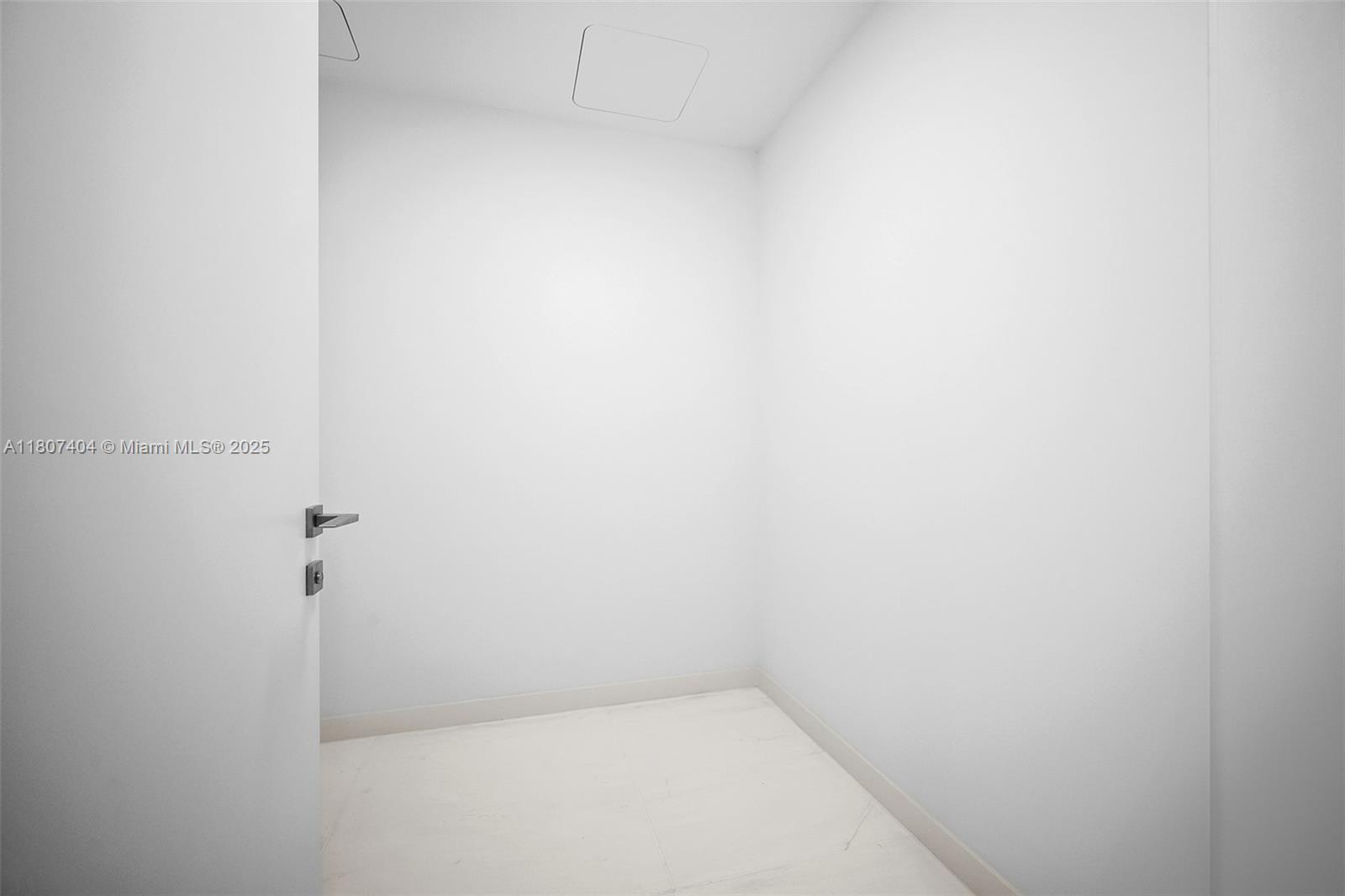 ASTON MARTIN RESIDENCES - Residential Lease