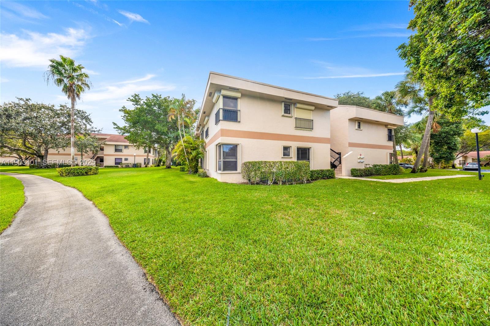 2741 S Carambola Cir S 1916