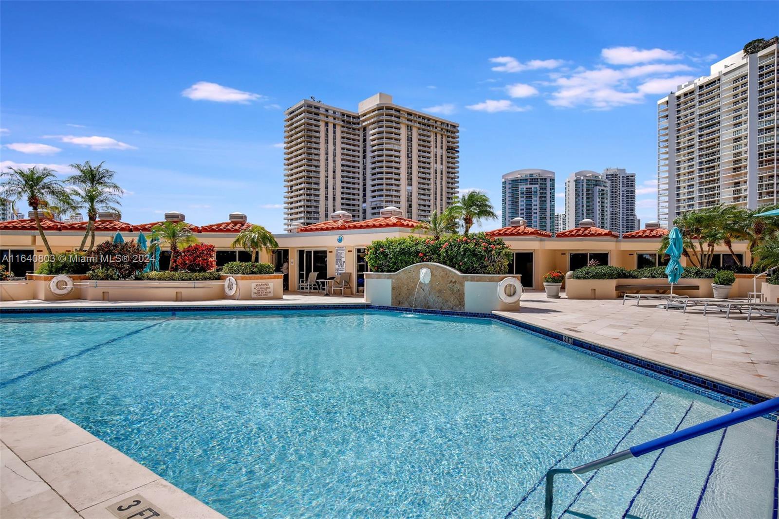 TURNBERRY ISLE SOUTH COND - Residential