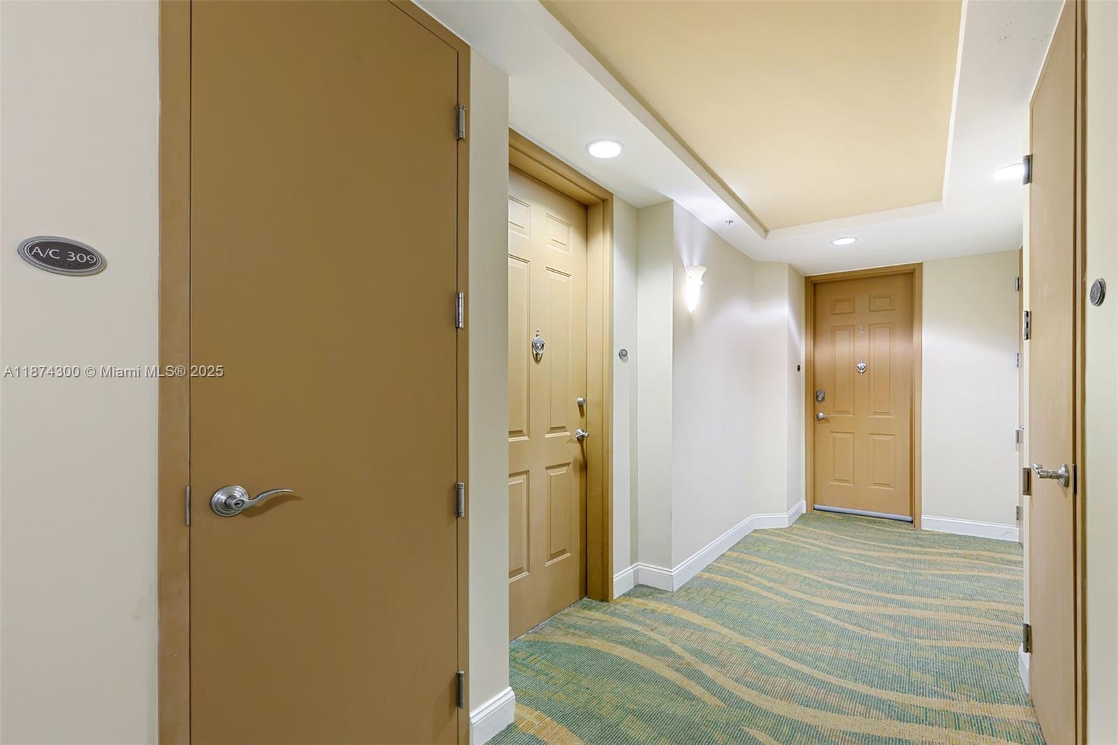 WILTON STATION RES CONDO - Residential