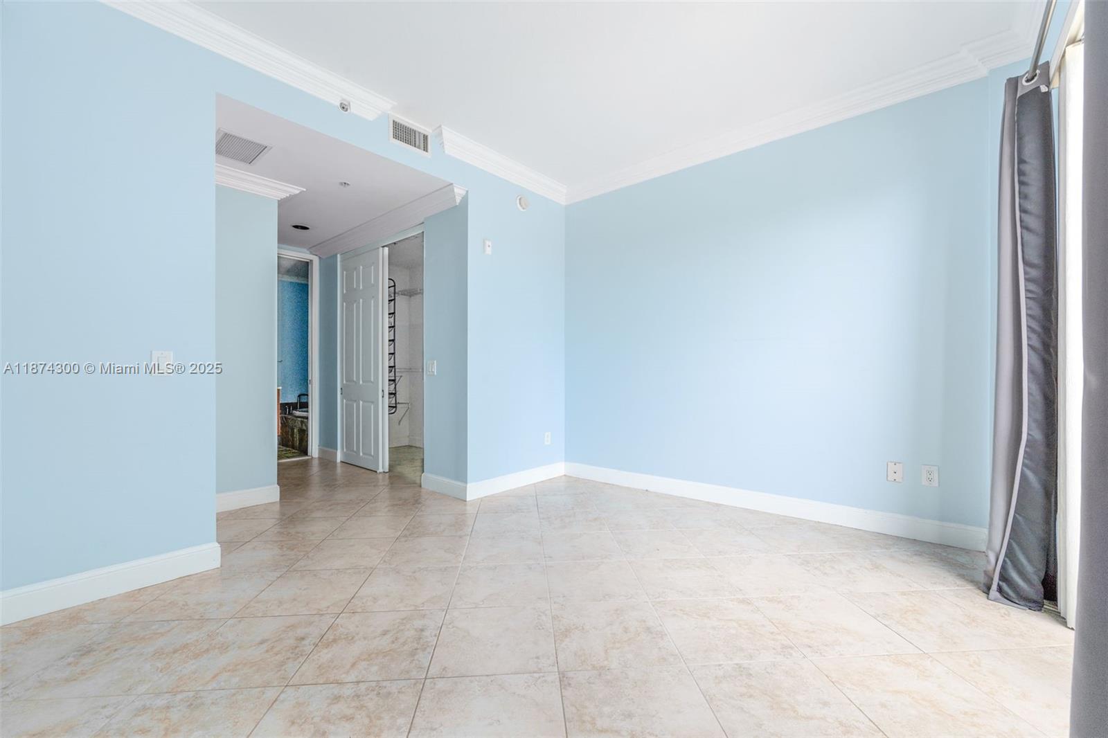 WILTON STATION RES CONDO - Residential