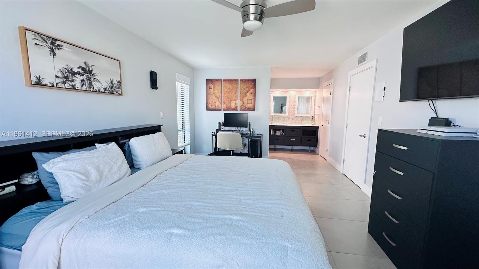 TOWN & COUNTRY ESTATES CO - Residential