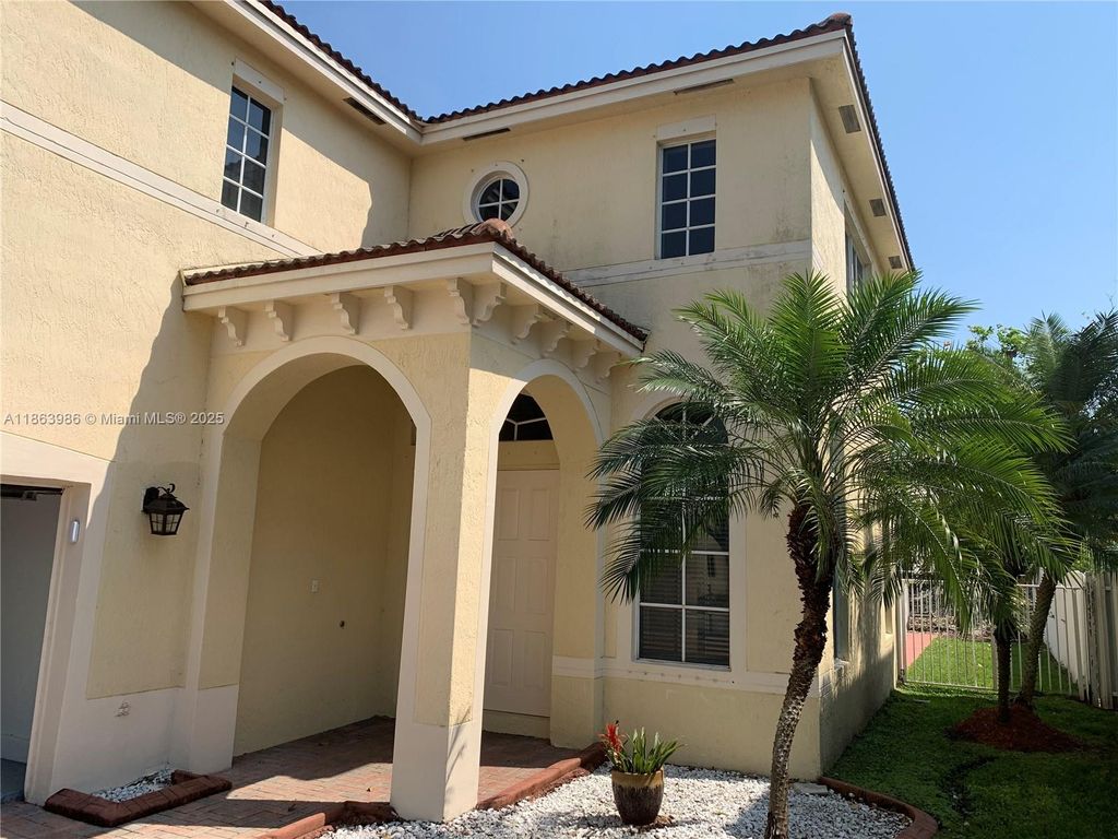Photo of 19462 SW 68th St, Pembroke Pines, FL 33332 (MLS # A11863986)