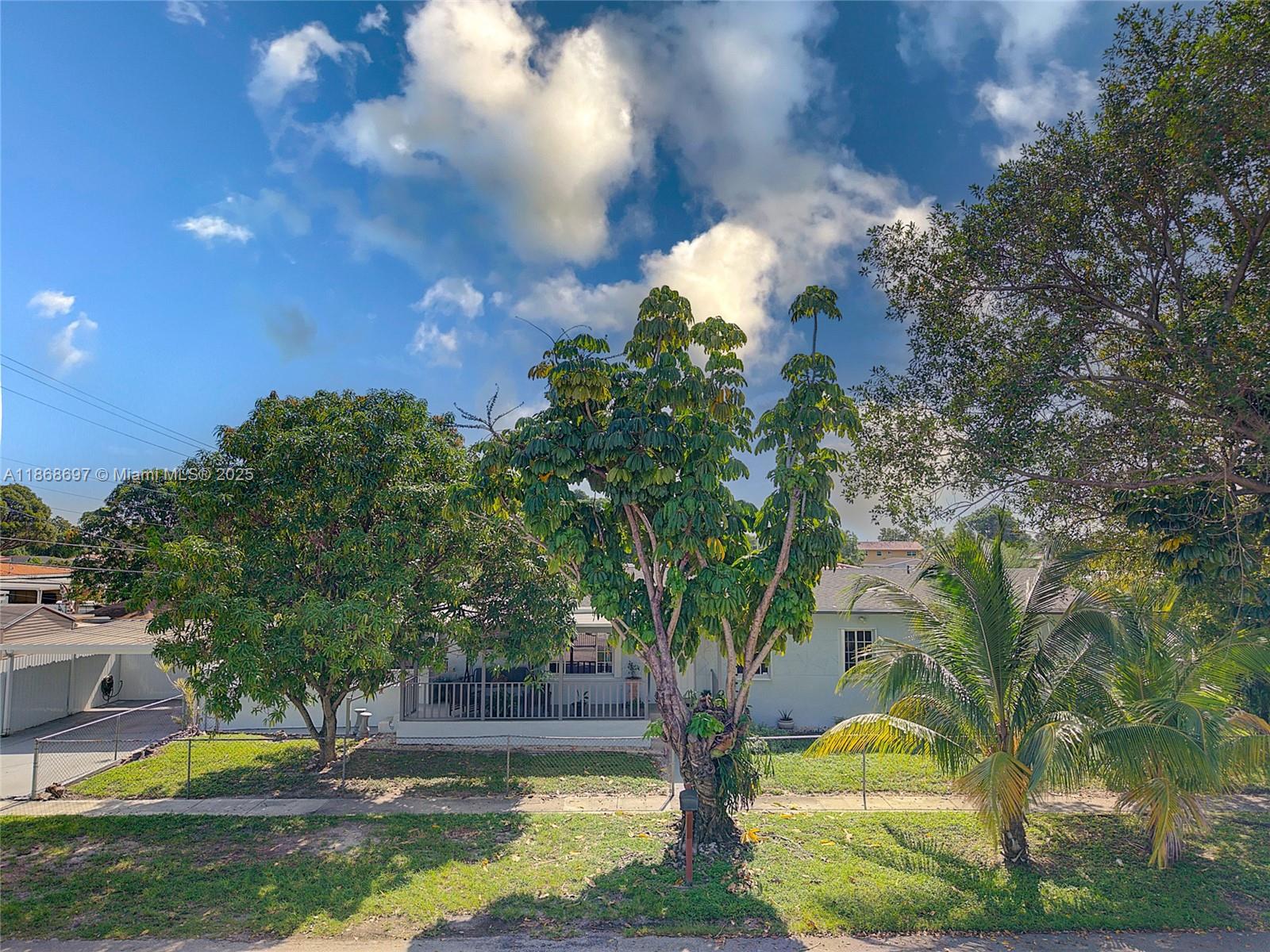 ROBINS VILLAS - Residential