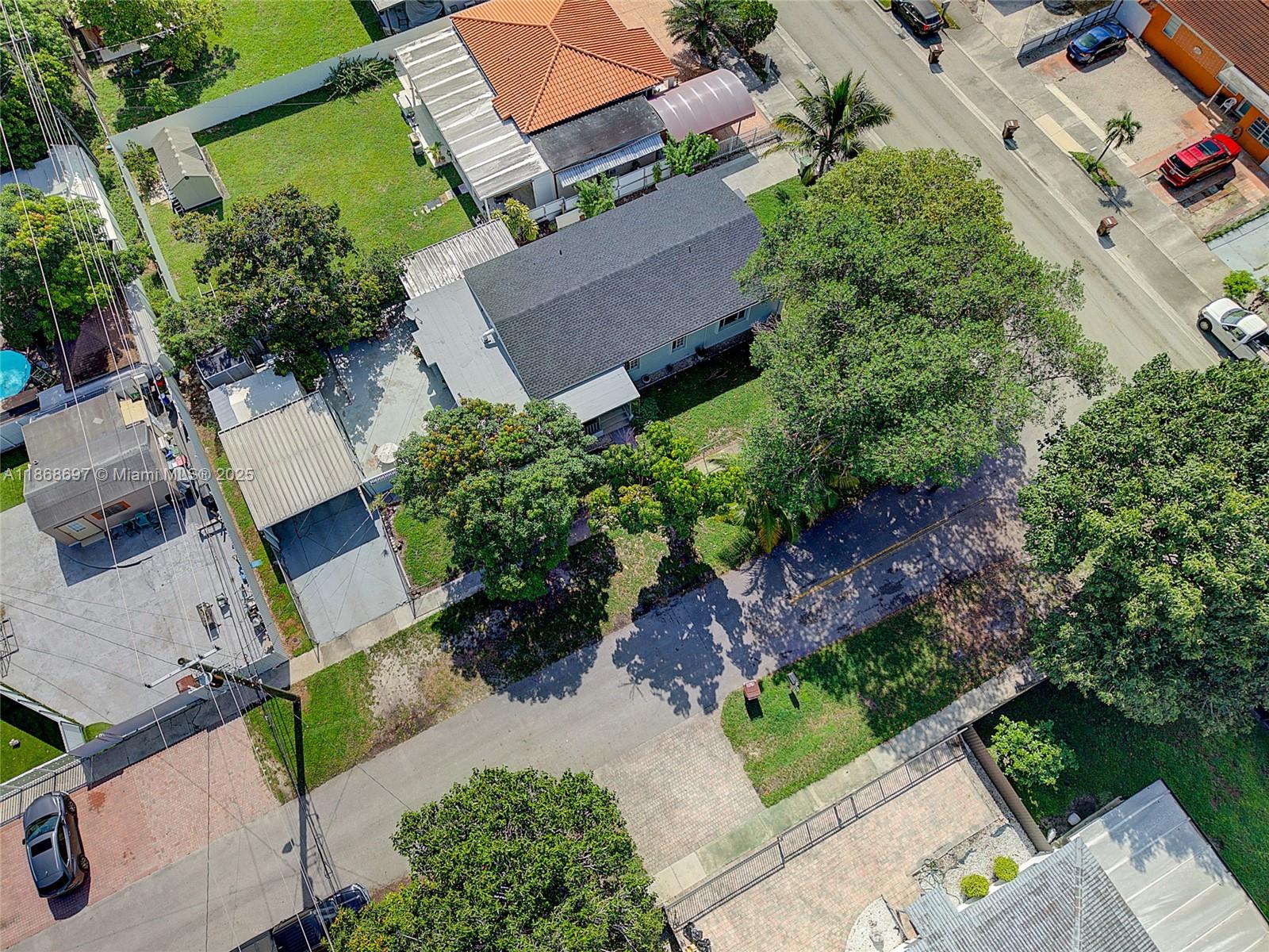 ROBINS VILLAS - Residential