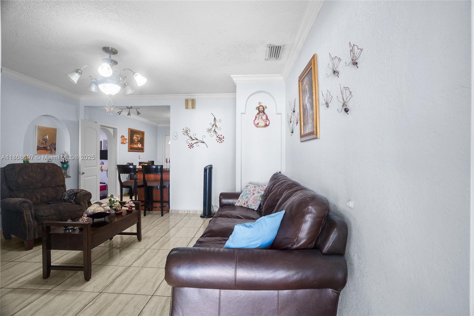 ROBINS VILLAS - Residential