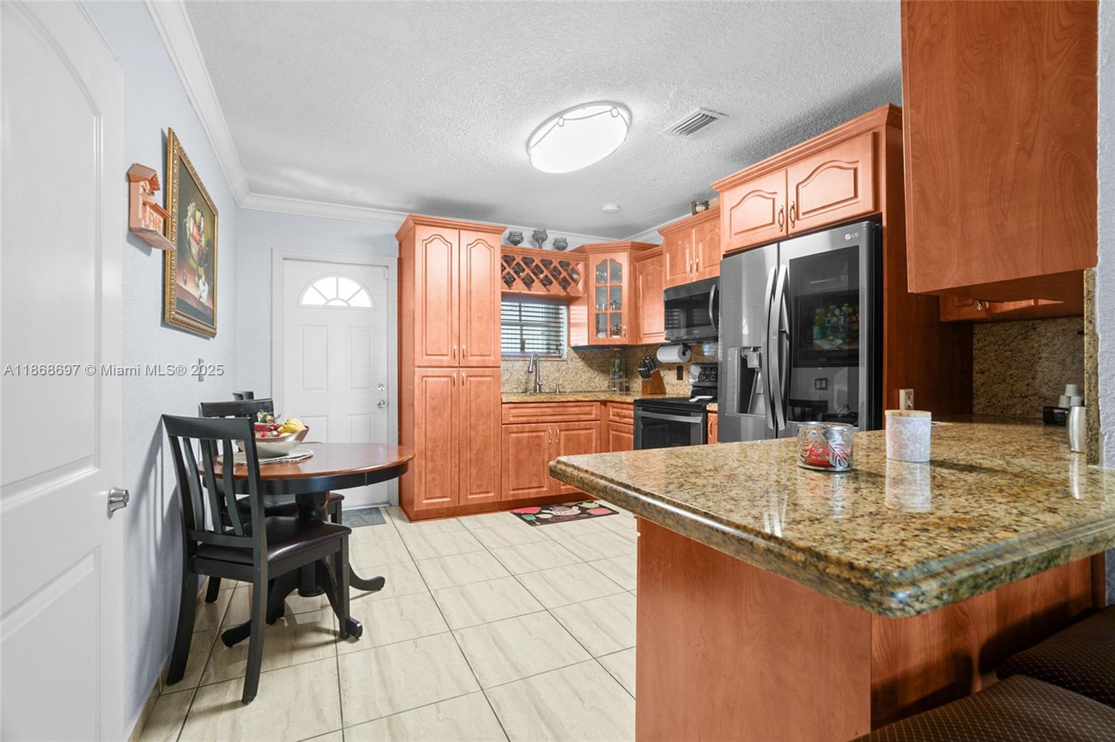 ROBINS VILLAS - Residential