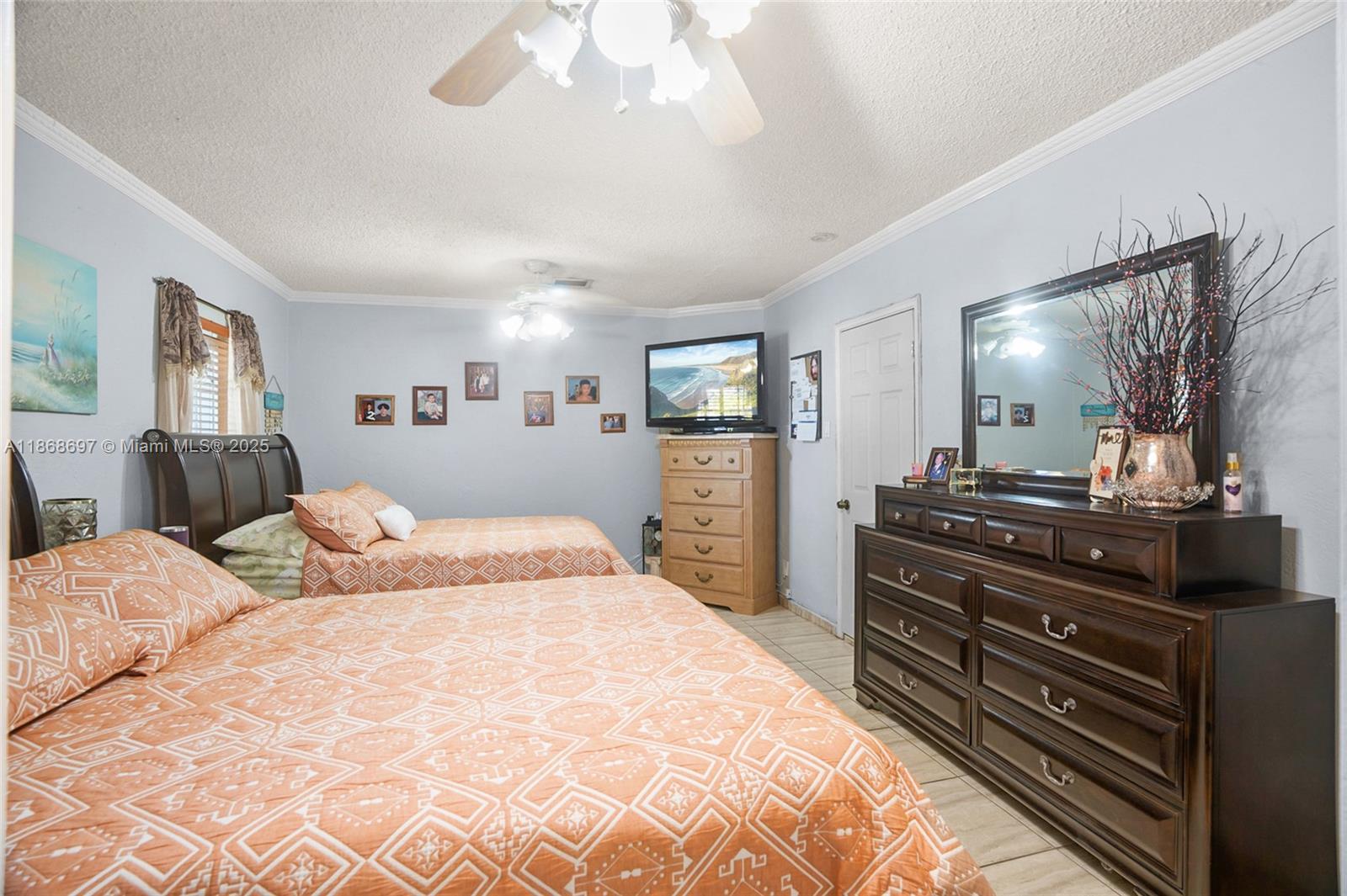 ROBINS VILLAS - Residential