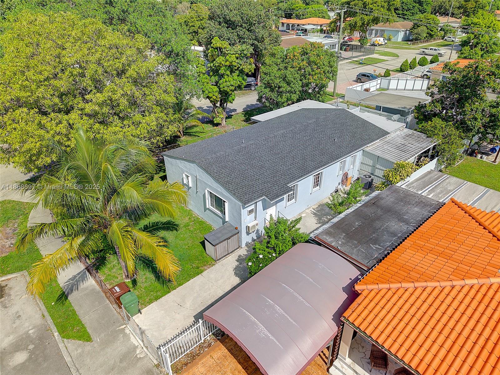 ROBINS VILLAS - Residential