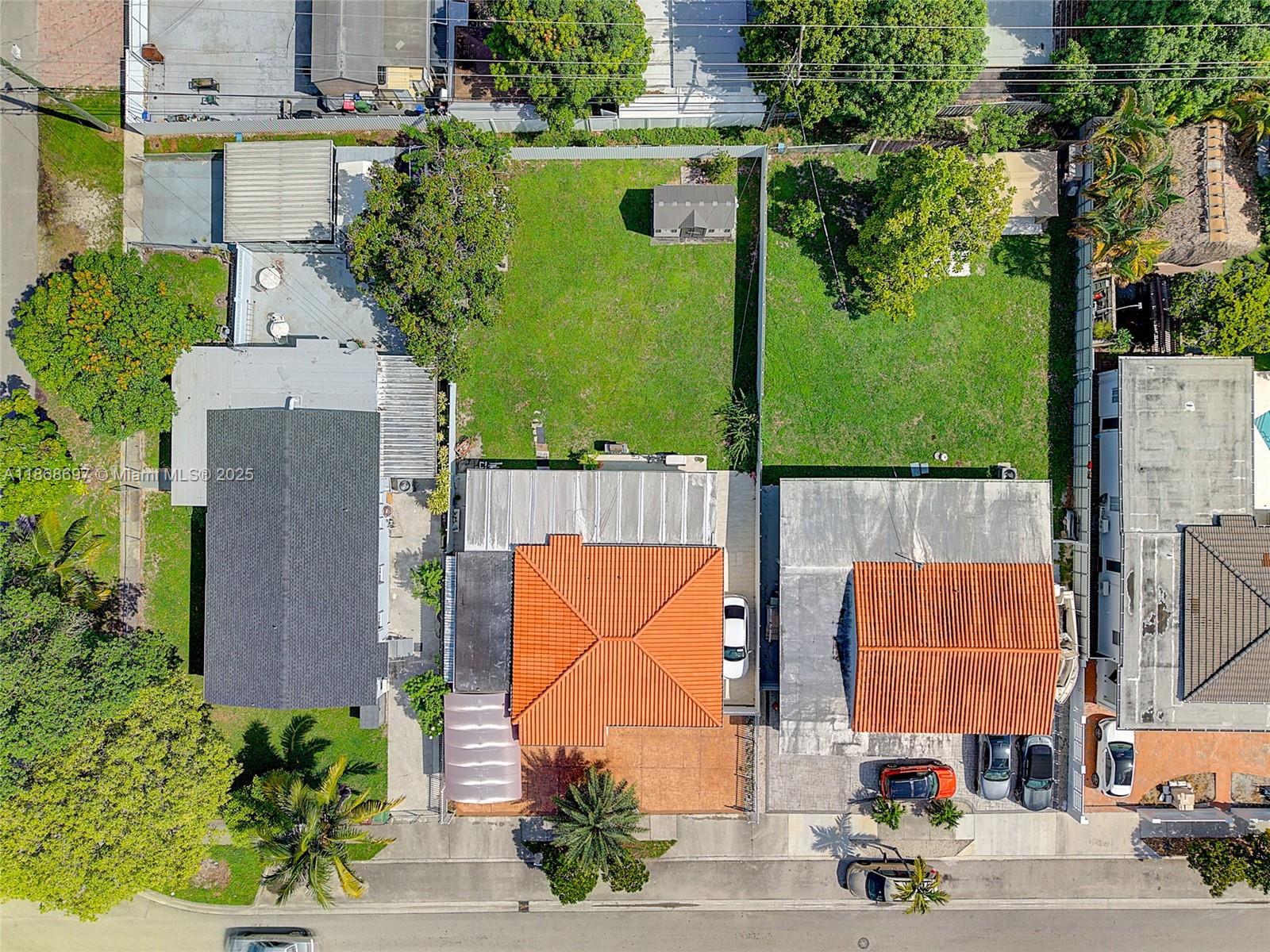 ROBINS VILLAS - Residential