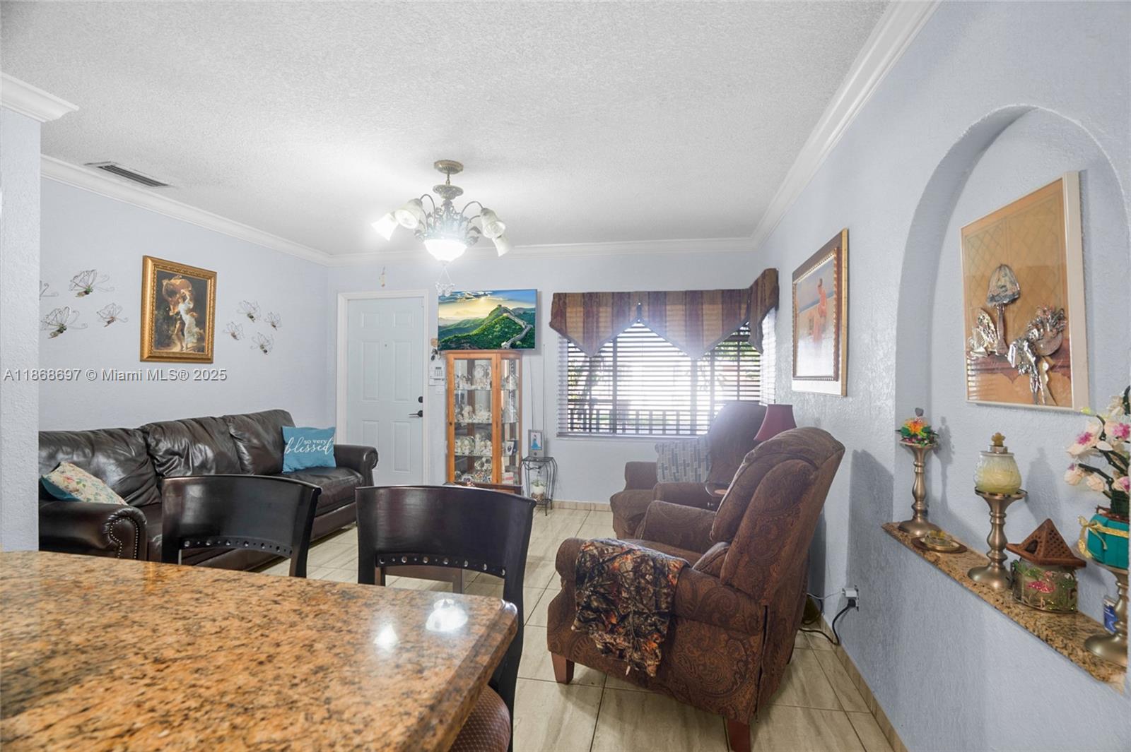 ROBINS VILLAS - Residential