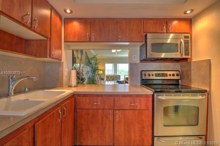 SANDALFOOT SOUTH TWO COND - Residential