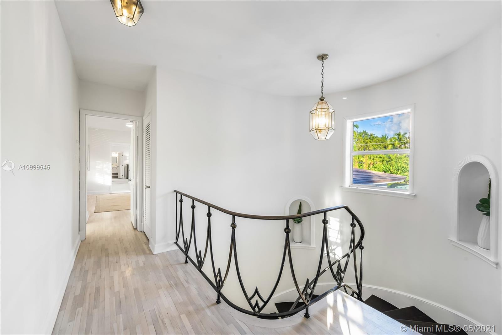 SNAPPER CREEK LAKES SUB - Residential