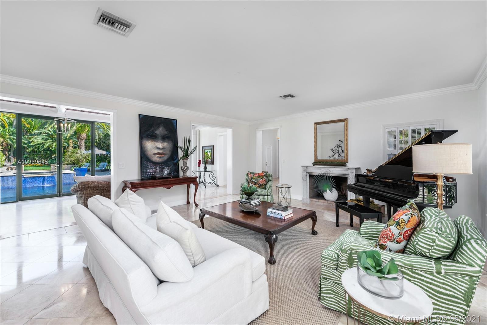 SNAPPER CREEK LAKES SUB - Residential