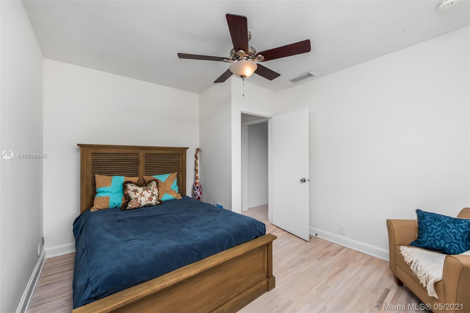 SNAPPER CREEK LAKES SUB - Residential