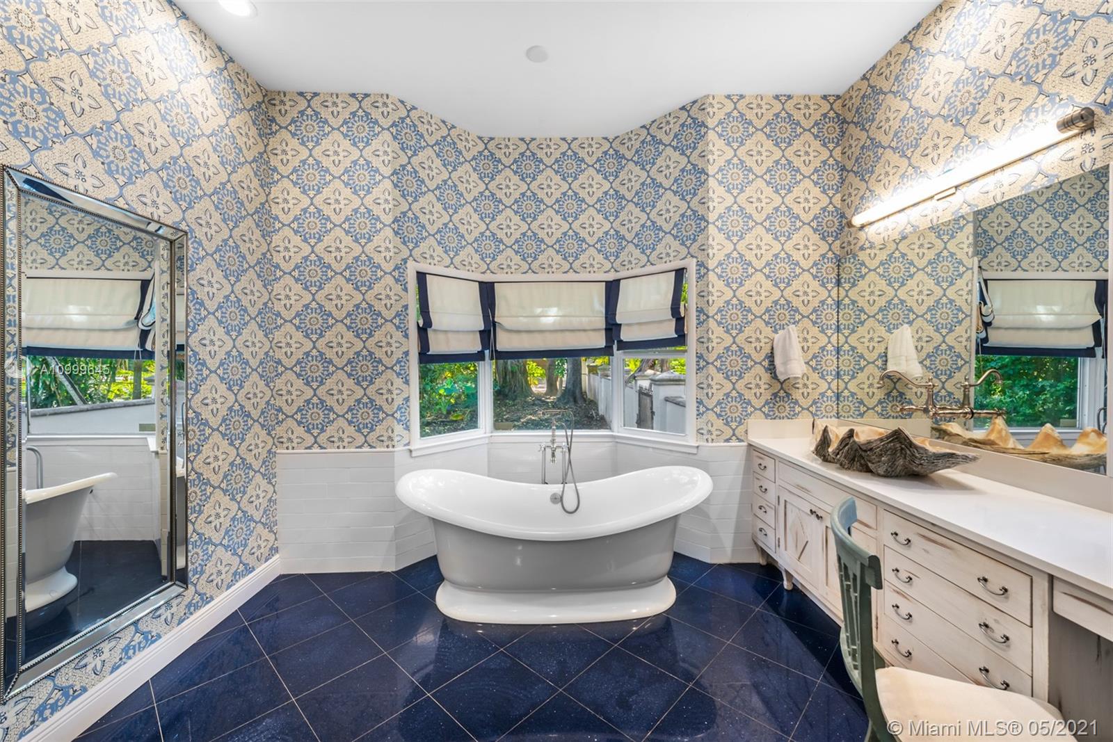 SNAPPER CREEK LAKES SUB - Residential