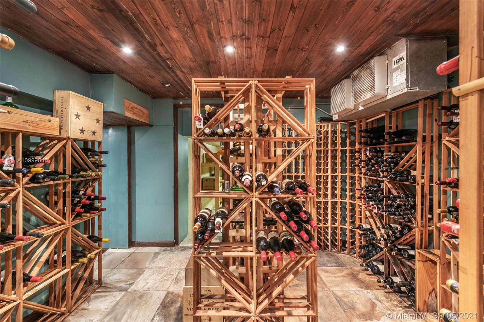 SNAPPER CREEK LAKES SUB - Residential