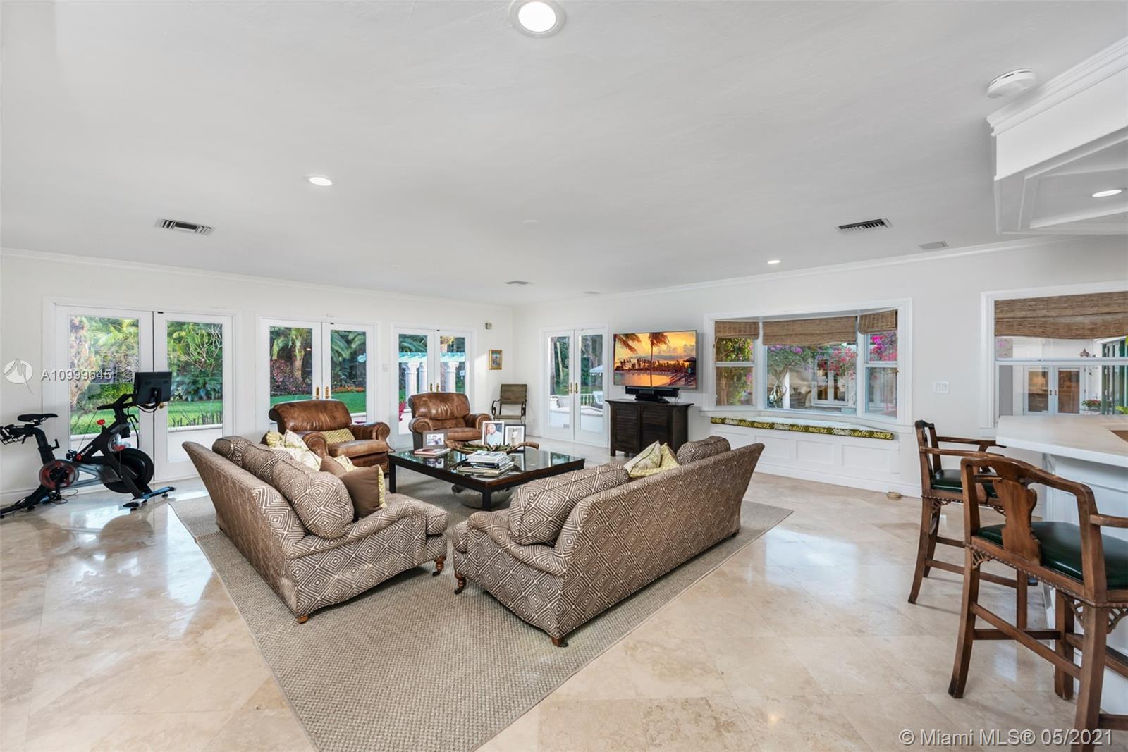 SNAPPER CREEK LAKES SUB - Residential