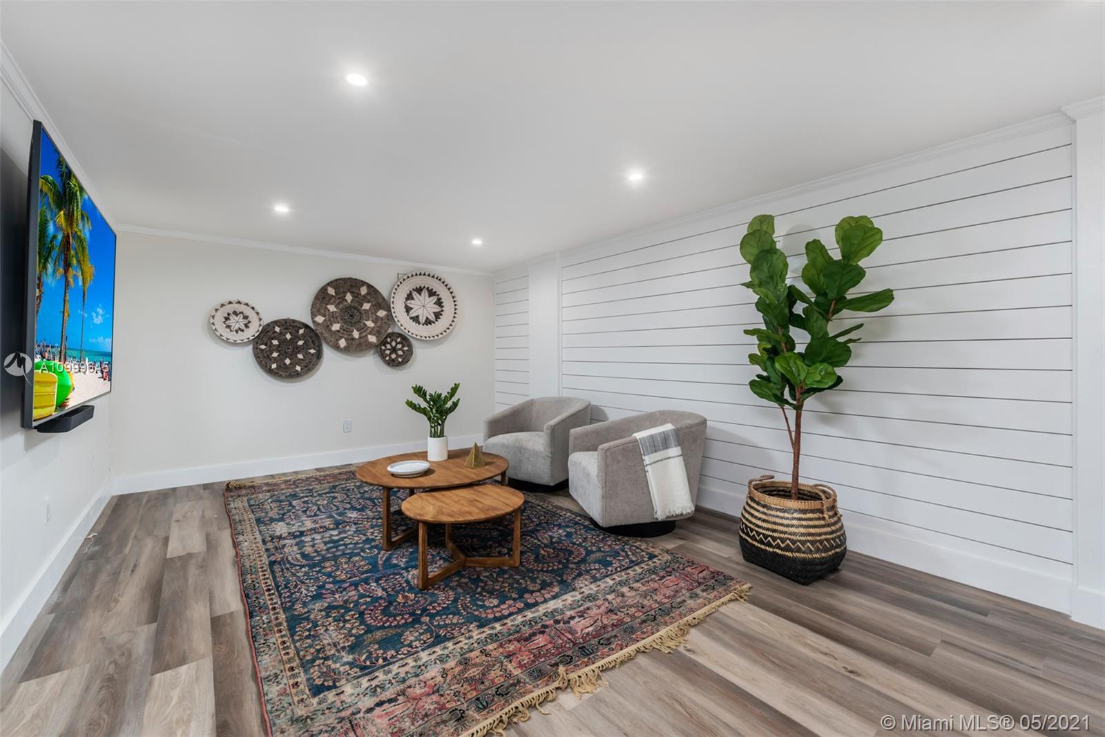 SNAPPER CREEK LAKES SUB - Residential