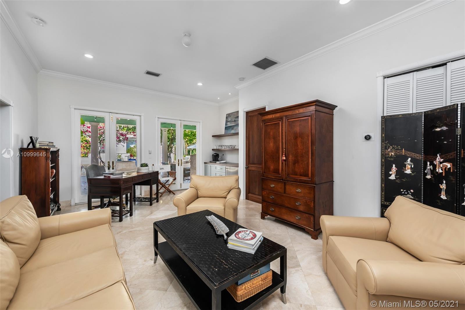 SNAPPER CREEK LAKES SUB - Residential